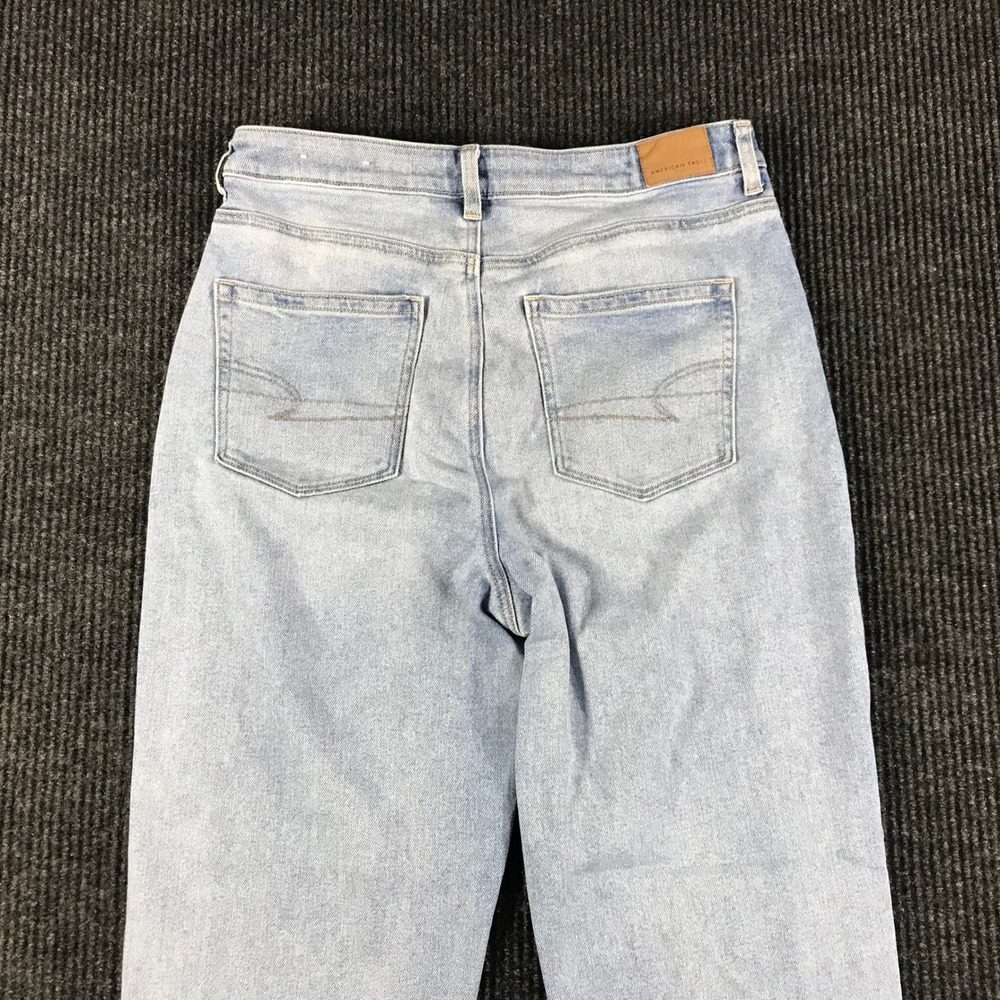 American Eagle Womens Light Wash High Waisted Mom Jeans Stretch Denim Size 10 - Picture 5 of 9